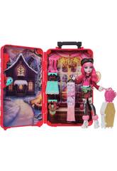 Monster High Skulltimate Secrets Destination Cabin Slay-Cation Poupée Cupid Asteria